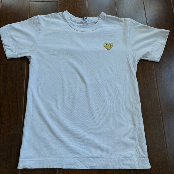 Comme des Garcons - T-Shirt with Gold Heart - Picture 2 of 3